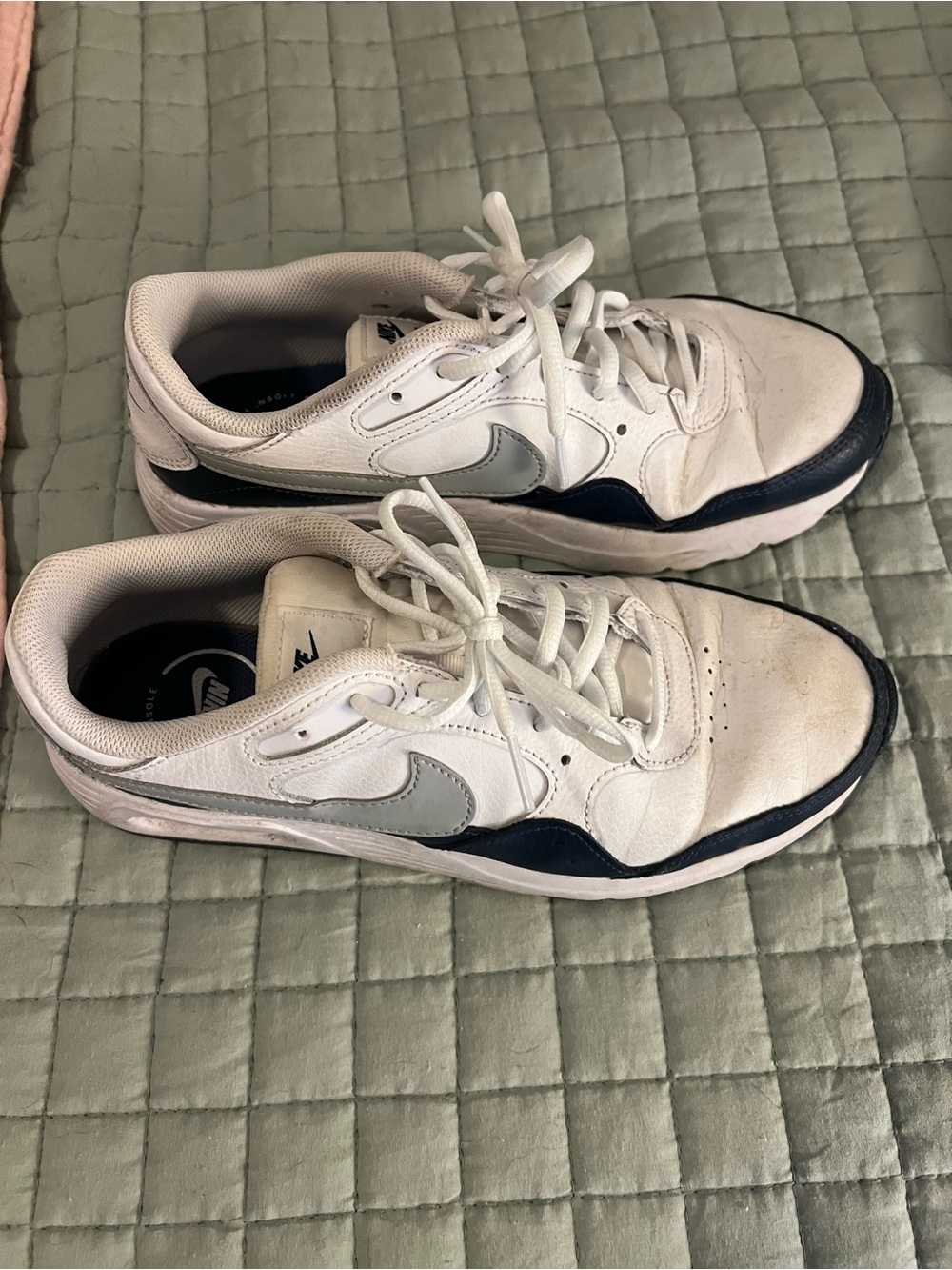 Nike Men’s White, White and Navy Low-Top Athletic Sneakers
